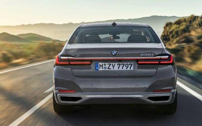 P90333094_lowRes_the-new-bmw-7-series.jpg