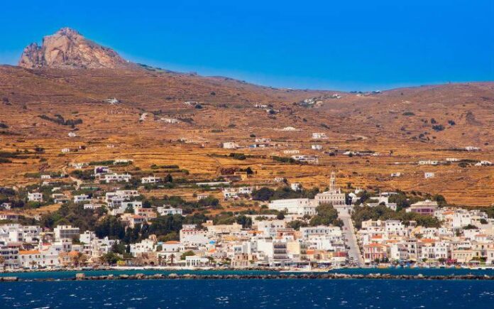 kentriki_tinos_shutterstock_437768614_ok.jpg