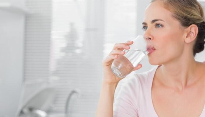 2.-Drink-Plenty-of-Water.jpg