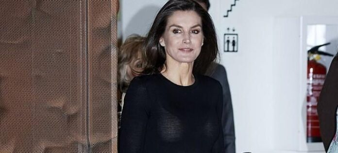 letithia-vasilissa-faux-pas-708.jpg