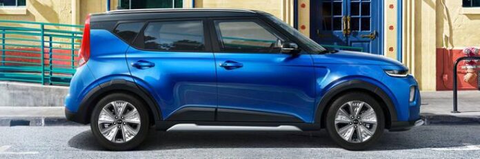 kia_pressrelease_2018_fullbleed-header_1920x480_esoul-side.jpg