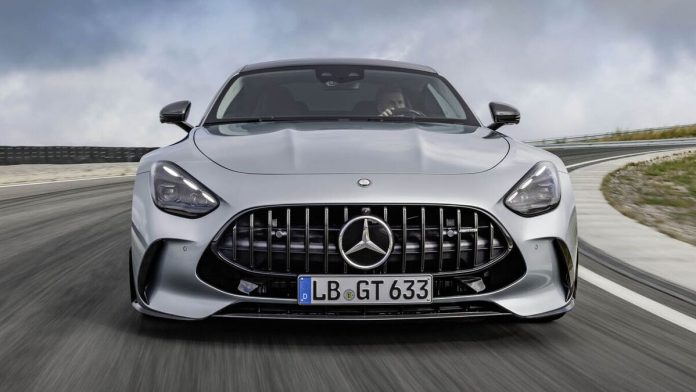 H-νέα-Mercedes-AMG-GT-είναι-πιο-σπορ-αλλά-και-πιο.jpg
