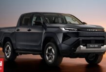 Το νέο Toyota Hilux θα έχει για πρώτη φορά και ηλεκτρική έκδοση