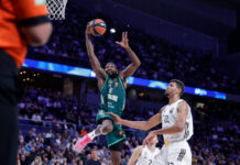 Ρεάλ Μαδρίτης – Παναθηναϊκός: Ο Φαρίντ κάρφωσε πάνω από τον Ταβάρες μετά από έξοχη πάσα του Σλούκα στη φάση του αγώνα