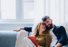 Τα μικρά τελετουργικά που κρατούν ζωντανή μια σχέση