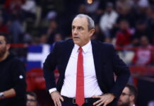 Ο Ετόρε Μεσίνα εξέφρασε την στήριξή του στον Κίναν Έβανς πριν το παιχνίδι με τον Ολυμπιακό