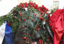 Πολυτεχνείο: Τα μηνύματα Κυριάκου Μητσοτάκη και Νίκου Ανδρουλάκη για την επέτειο – «Κρατάμε ζωντανό εκείνο το σκίρτημα ελευθερίας»