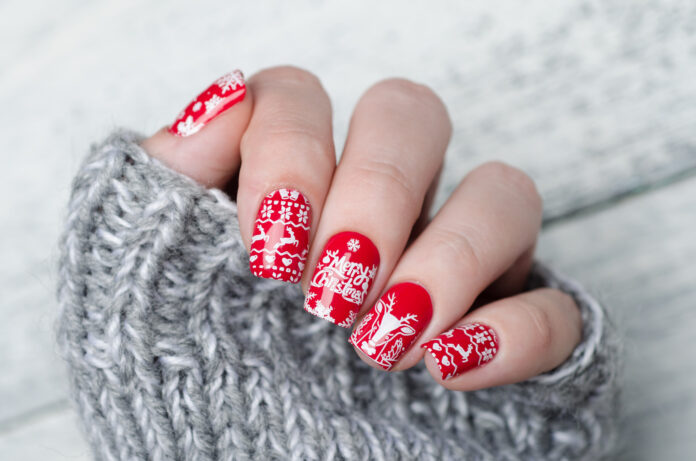 snowflake-nails.jpg