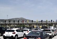 Διακοπή κυκλοφορίας στην Αθηνών – Λαμίας, στα διόδια Αφιδνών: Ξέσπασε φωτιά σε φορτηγό