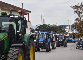 Αγρότες: Ανυποχώρητα τα μπλόκα σε Πελοπόννησο, Καρδίτσα και Δυτική Ελλάδα – Επ’ αόριστον αποκλεισμός στο τελωνείο Προμαχώνα