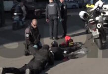 Πατησίων: Αστυνομικός «ξάπλωσε» πλάι σε τραυματία τροχαίου για να τον σώσει – Παραλίγο να τον χτυπήσει μπετονιέρα