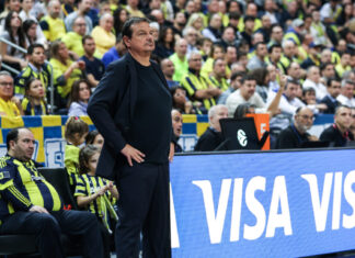 Εργκίν Αταμάν στα αποδυτήρια: «Δώσατε απάντηση στο παρκέ όταν 10.000 οπαδοί έβριζαν τη μητέρα μου»