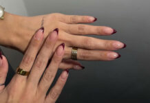 Νο1 τάση στα νύχια: Το βουργουνδί γαλλικό μανικιούρ είναι το νέο must