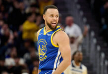 NBA: Ο Κάρι έγραψε ιστορία στην ήττα των Γουόριορς από τους Τίμπεργουλβς, νίκη για τους Πίστονς επί των Χοκς