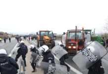 Η ΕΛΑΣ διαψεύδει τα δημοσιεύματα περί χρήσης «πλαστικών σφαιρών» από αστυνομικούς κατά αγροτών στα μπλόκα στην Κρήτη