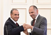 Τηλεφωνική επικοινωνία Γεραπετρίτη με τον Αιγύπτιο υπουργό Εξωτερικών για τριμερή Ελλάδας, Κύπρου και Αιγύπτου