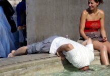 Με τους καύσωνες να επιδεινώνονται, η Ισπανία δημιουργεί δίκτυο «κλιματικών καταφυγίων»