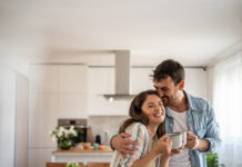 Τι σημαίνει «Beige Flag» και γιατί όλοι μιλούν γι’ αυτό;