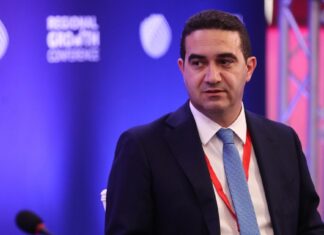 Μιχάλης Κατρίνης: Δίωξη για 3 πλημμελήματα στον 16χρονο γιο του που οδηγούσε χωρίς δίπλωμα