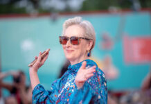 Τζάστιν Θερού για Μέριλ Στριπ: «Συναρπαστική η εμπειρία μαζί της»