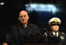 Ο Νίκος Δένδιας παρακολούθησε άσκηση με βολή τορπίλης νέου τύπου «SeaHake mod4»