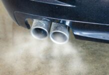 Προς αναβολή η απαγόρευση των συμβατικών αυτοκινήτων στην ΕΕ