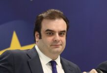 Handelsblatt: Ο Κυριάκος Πιερρακάκης έχει καλές πιθανότητες να ηγηθεί του Eurogroup