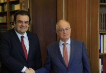 Κυριάκος Πιερρακάκης: Συγχαρητήρια και από τον Κωνσταντίνο Τασούλα για την εκλογή του στην προεδρία του Eurogroup