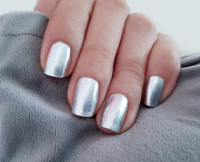 silver-nails-1024x833.jpg