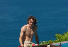 Στέφανος Τσιτσιπάς: Οι στιγμές χαλάρωσης στις Σεϋχέλλες με την παρέα του και η ξανθιά κοπέλα που διακρίνεται κοντά του