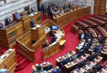 Πυρά της αντιπολίτευσης στην κυβέρνηση για τους αγρότες: Προσχηματική η πρόσκληση Μητσοτάκη για διάλογο