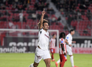 ΑΕΛ Novibet: Ανατροπή με Ουάρντα, συνεχίζει στα «βυσσινί»