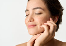 Έχετε ξηρή επιδερμίδα; Τα makeup tips που πρέπει να γνωρίζετε