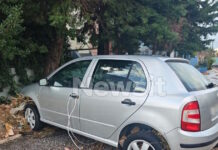 Άνω Γλυφάδα : «Η γυναίκα αρχικά είχε τις αισθήσεις της» λέει ο ιδιοκτήτης του αυτοκινήτου που εγκλώβισε την 56χρονη