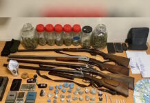 Άνω Λιόσια: Πέντε συλλήψεις για διακίνηση ναρκωτικών, ανάμεσά τους μια μάνα και οι γιοι της