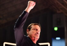 Ο Εργκίν Αταμάν μπήκε με υψωμένες γροθιές στο Παναθηναϊκός – Βίρτους Μπολόνια