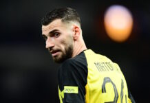 Ο Σίμος Μήτογλου στη Γένοβα για να ολοκληρώσει τη μετεγγραφή του στη Σαμπντόρια