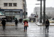 Καιρός σήμερα: Έντονες καταιγίδες στα δυτικά – Τοπικές βροχές σε Αττική και Θεσσαλονίκη