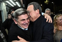 Ο Φάμελλος ζήτησε εξηγήσεις από τον Φαραντούρη για το «άνοιγμα» στην Καρυστιανού: Βολές και από Θεοχαρόπουλο