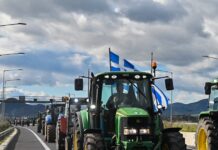 Μπλόκα αγροτών: Σκληραίνουν τη στάση τους παρά τον διχασμό – Κλειστά και τα δύο ρεύματα στα Μάλγαρα και ο κόμβος Τρίγλιας