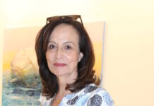 Η Άννα Διαμαντοπούλου χορεύει το ζεϊμπέκικο «Πρώτη φορά» και εύχεται «καλές Απόκριες»