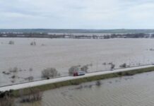 Έβρος: Πάνω από 6 μέτρα το νερό – Εικόνες βιβλικής καταστροφής από τις πλημμύρες