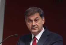 «Βόμβες» Θεοχάρη για Τσίπρα: Είχαν σχέδιο να μας πάνε στην δραχμή – Πριν το δημοψήφισμα έψαχναν εταιρείες για να τυπώσουν χαρτονομίσματα