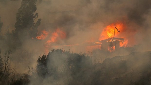 2024-02-04T000324Z_320420104_RC24V5AFG8A4_RTRMADP_5_CHILE-WILDFIRES-1024x674-620x350.jpg