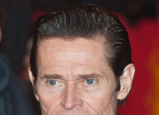 Γουίλεμ Νταφόε: Εξακολουθώ να πιστεύω στη δύναμη του θεάτρου