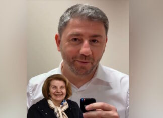 Νίκος Ανδρουλάκης στο TikTok: Από τους καφέδες του Συνεδρίου στο «όχι» στο γιουβέτσι της μητέρας του και τη δίαιτα