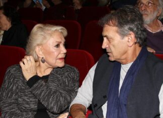 Ο Γιώργος Νταλάρας αποχαιρετά την Μαρινέλλα: «Σ’ ευχαριστώ για όλα, μάνα»