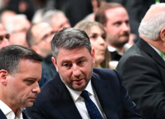 Συνέδριο ΠΑΣΟΚ: Οι υποχωρήσεις και οι καταστατικές αλλαγές – Πέφτουν οι τόνοι με το βλέμμα στην επόμενη μέρα