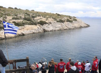 Βουλιαγμένη: Η σπαρακτική ανάρτηση της δασκάλας πιάνου του 34χρονου δύτη – «Το “σε λίγο” δεν ήρθε ποτέ, καλό ταξίδι Πλάτωνα»