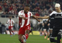 Ολυμπιακός – ΠΑΟΚ 0-0: Αλληλοεξουδετερώθηκαν και το ντέρμπι στο «Καραϊσκάκης» έμεινε στο μηδέν με τις επεμβάσεις του Τσιφτσή